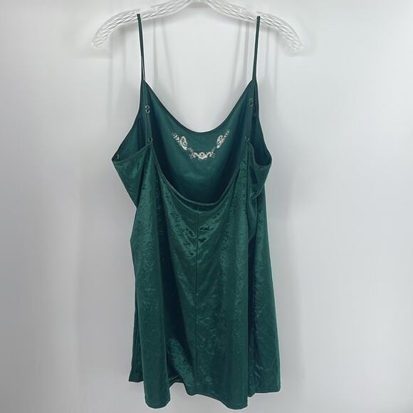 Vintage Delicates crushed velvet floral embroidered scoop back chemise nightgown - Picture 5 of 5